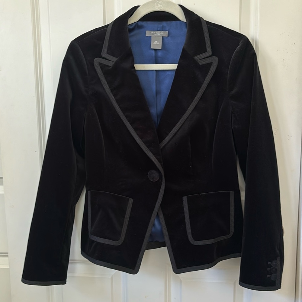 Ann Taylor black velvet single-button blazer